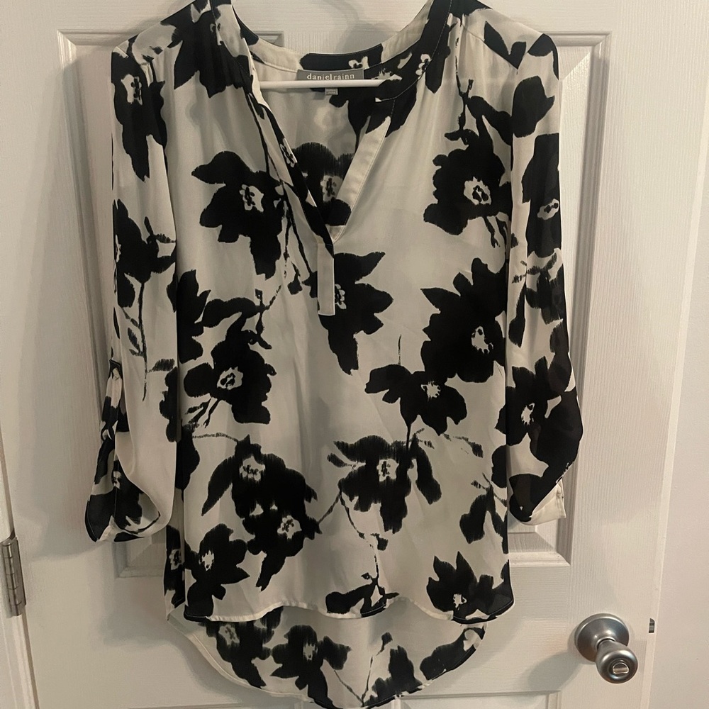 Three quarter sleeve dress shirt